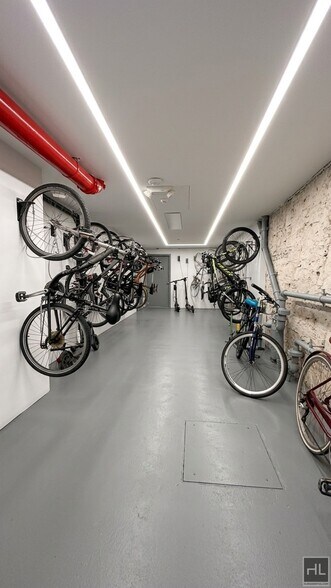 Building Photo - 305 W 150th St