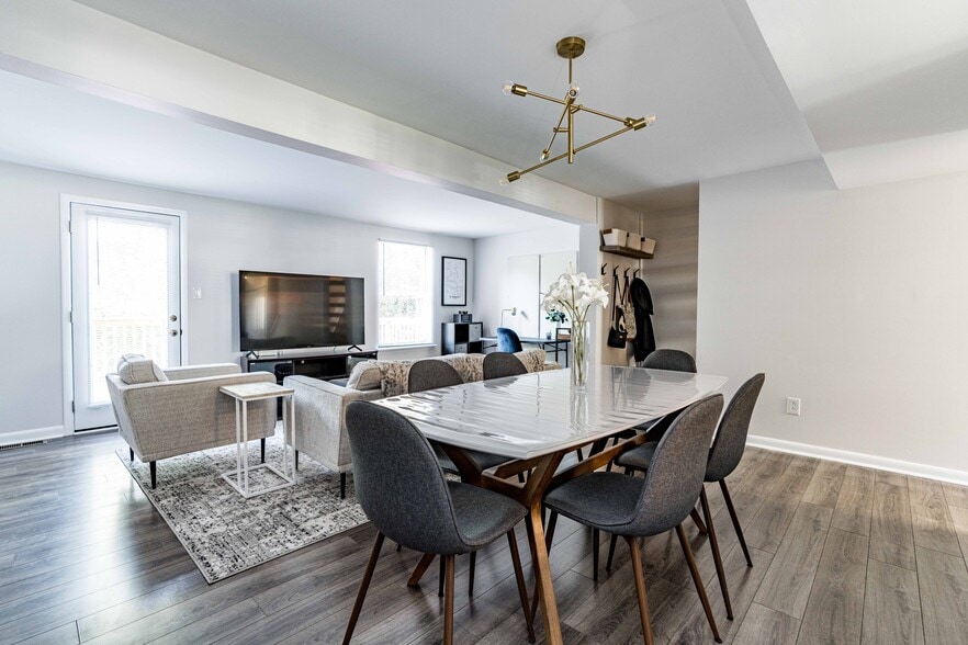 Building Photo - 1708 Ithaca Ln