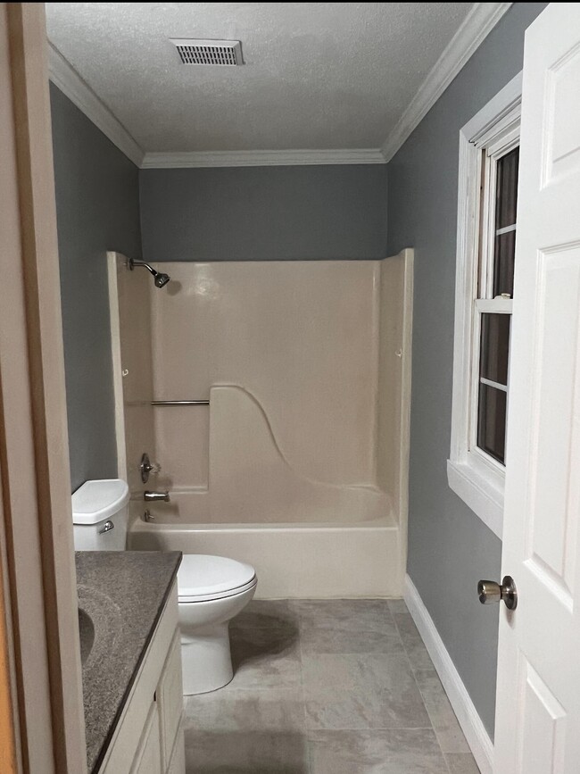 Master Bath - 10664 Wagon Trl