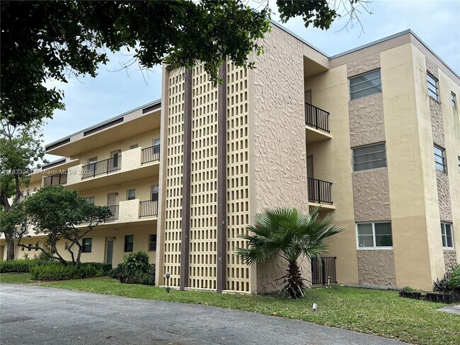 Building Photo - 201 Berkley Rd