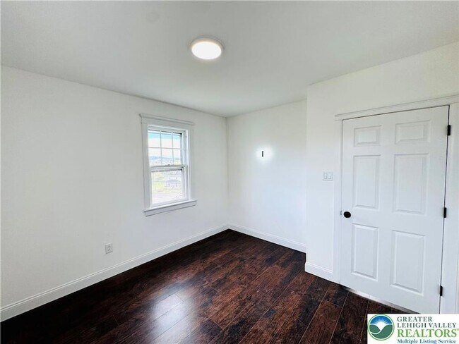 Building Photo - 2619 Broad St