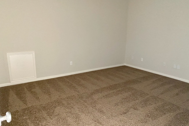 Building Photo - 2904 Tempe Dr