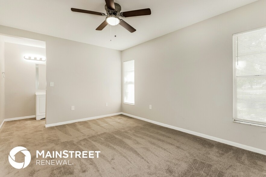 Building Photo - 7231 Fox Chase Dr