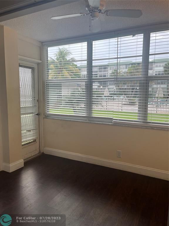 Building Photo - 2771 Taft St