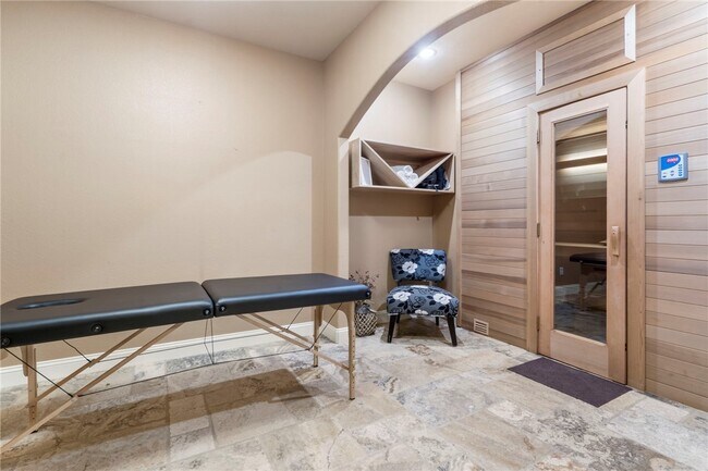 Building Photo - 14746 AR-102