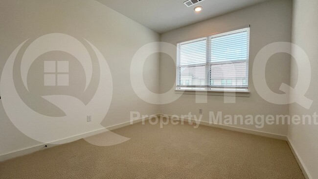 Building Photo - 820 Cavitt Ct
