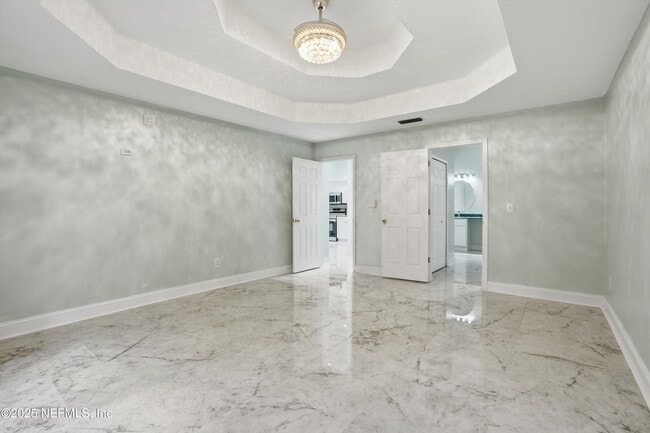 Building Photo - 2810 Sweetholly Dr