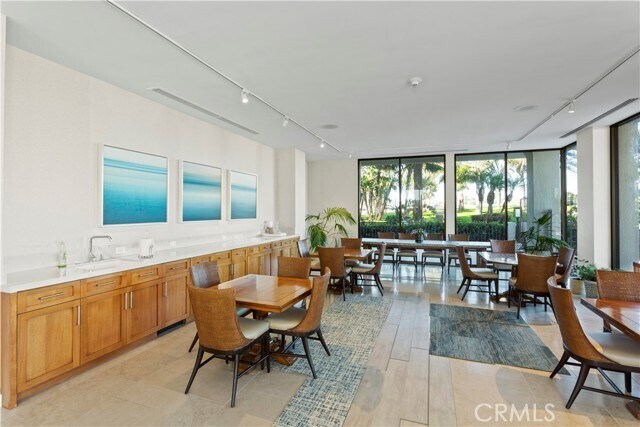 Building Photo - 601 Lido Park Dr