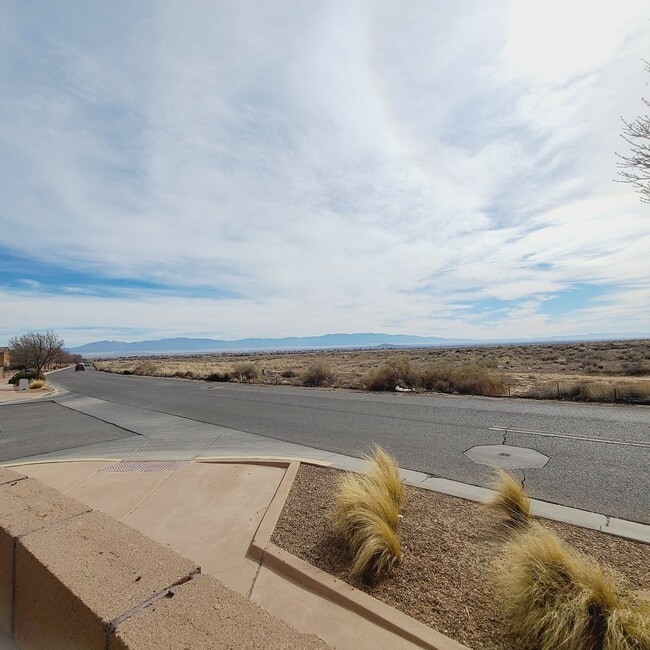 Building Photo - Energy Efficient Home 3 bed home. Move In Special!