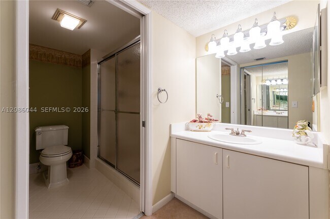 Building Photo - 1600 SW 127th Way