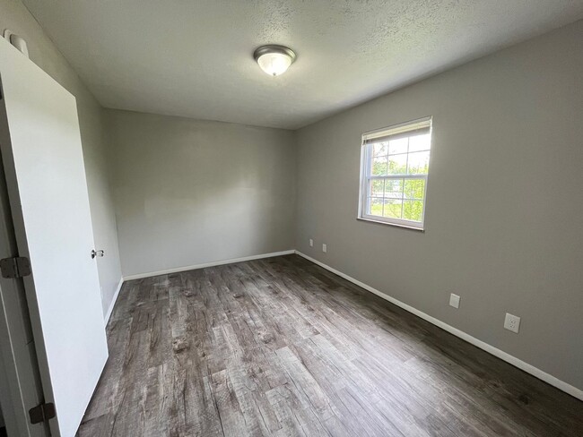 Building Photo - Stockton Apartments- Sharp Lane Community ...
