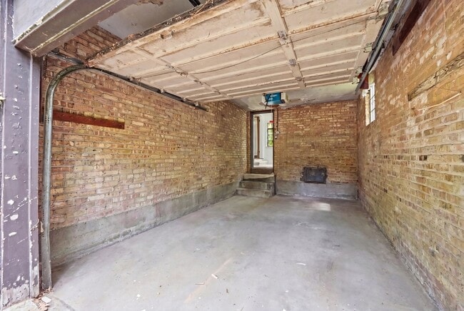 Building Photo - 3107 Dato Ave