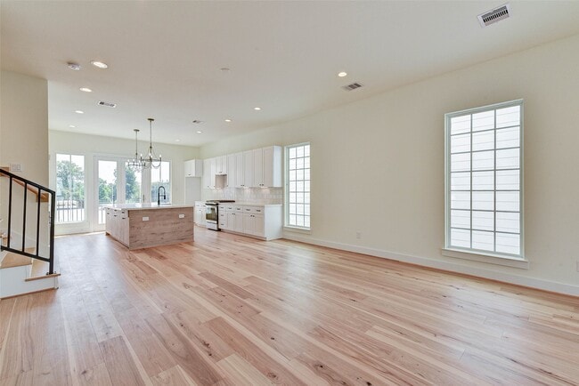 Building Photo - 2516 Ohsfeldt St