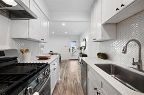 Building Photo - 5911 Sheridan Ave