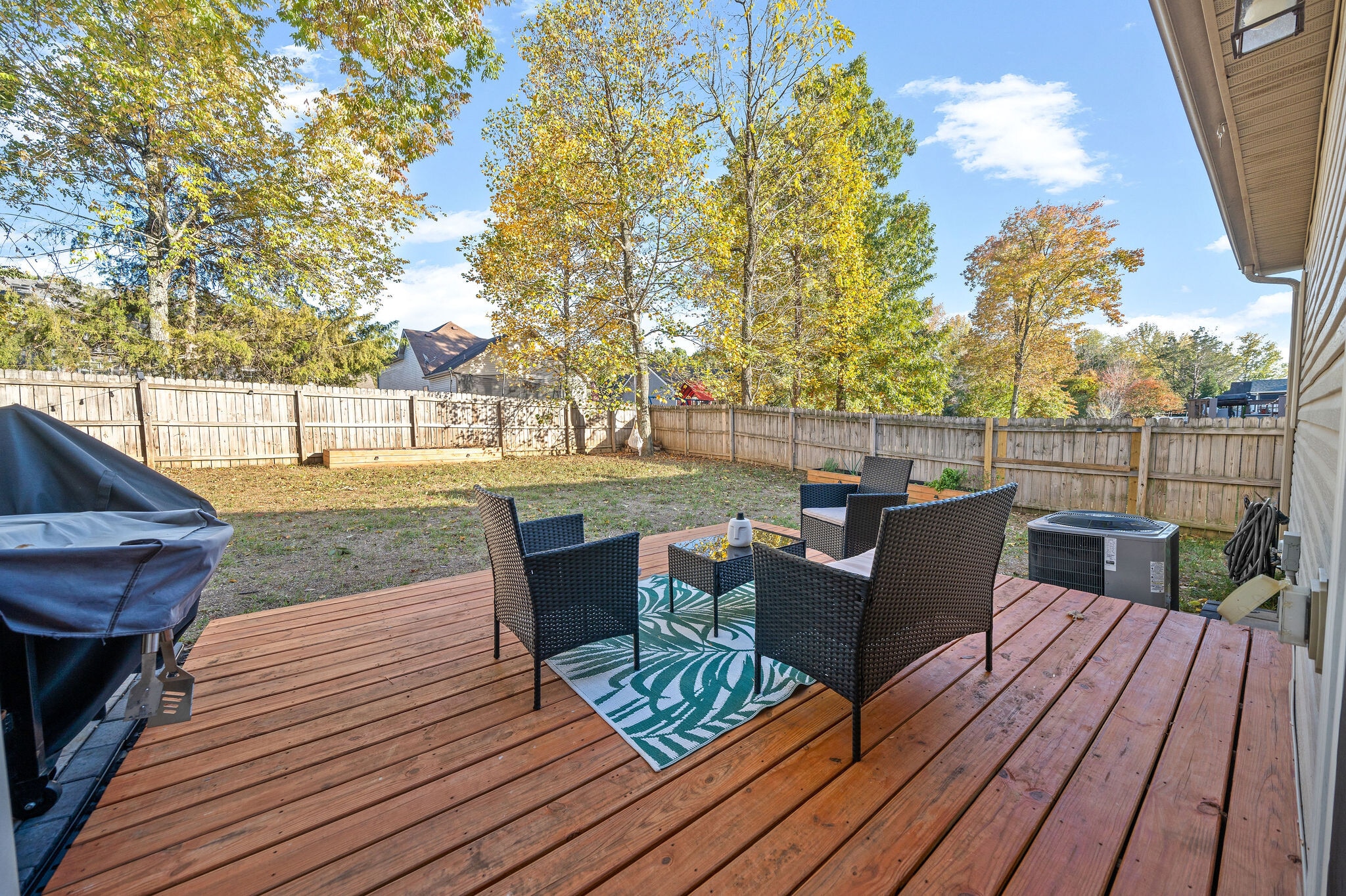 Freshly stained deck. - 525 Parkvue Village Way