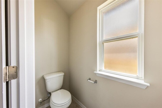 Building Photo - 205 Spiny Lizard Ln