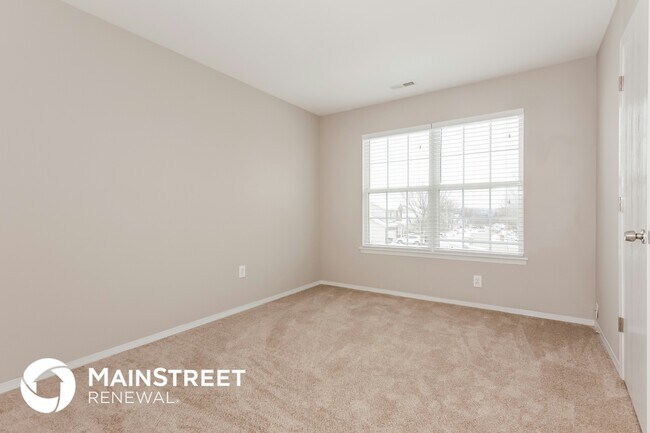 Building Photo - 4504 Robbins Grove Dr