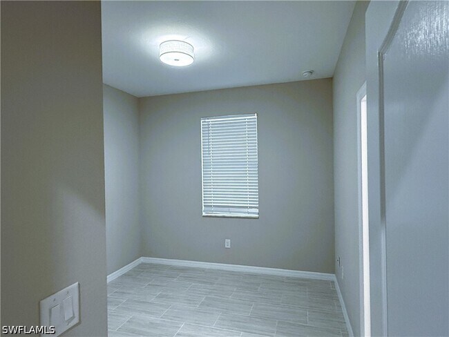 Building Photo - 9444 Glenforest Dr