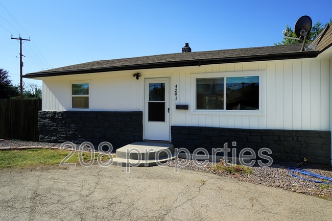 Primary Photo - 4201 W Kootenai St