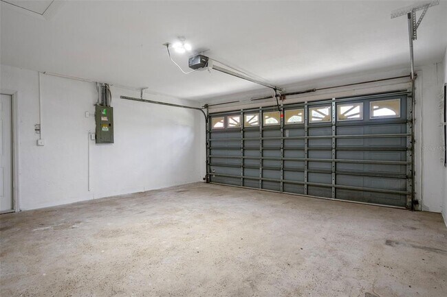 Building Photo - 9910 Island Harbor Dr