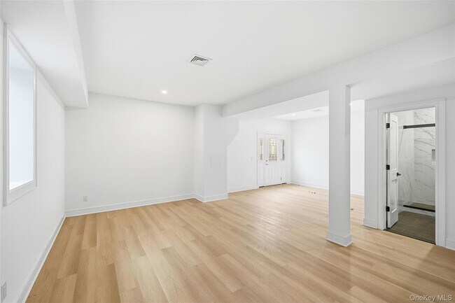 Building Photo - 67 Paulding Ln