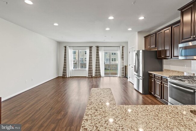 Building Photo - 6405 Walcott Ln