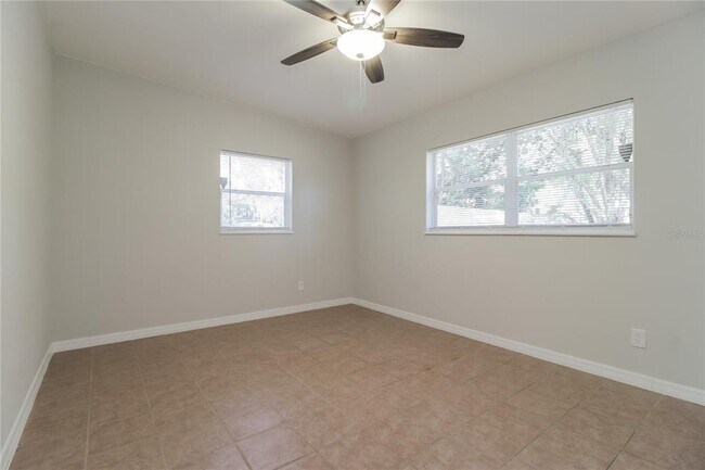 Building Photo - 11623 Cameron St