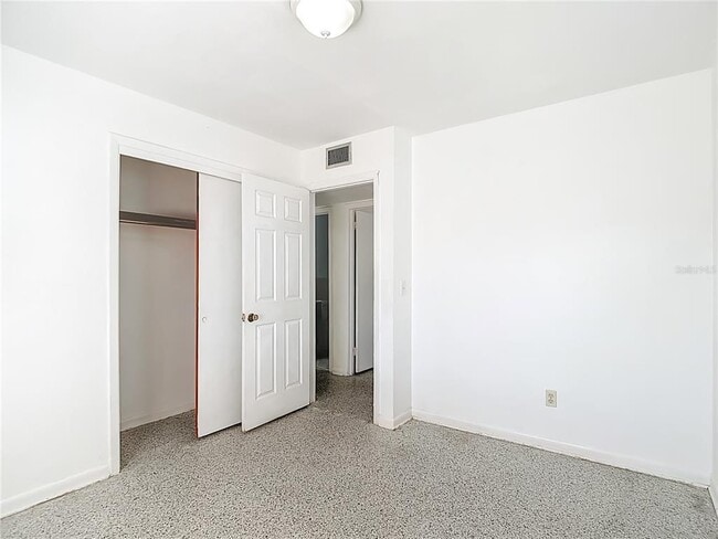 Building Photo - 7717 W Hiawatha St