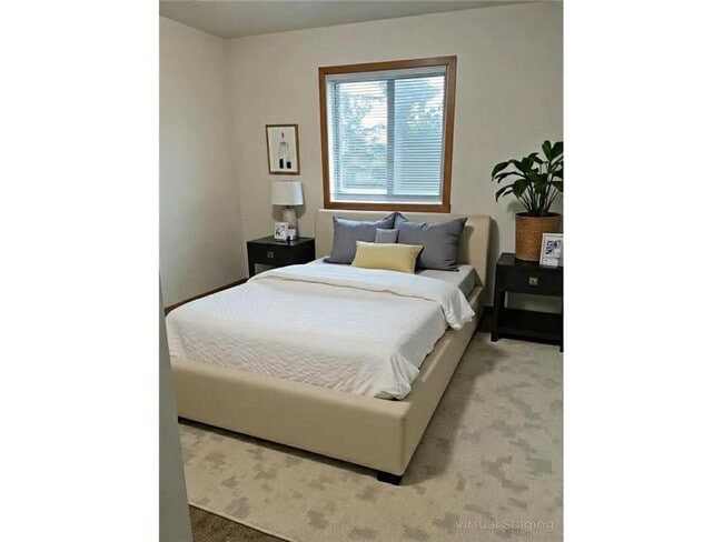 Building Photo - 303 1st St SW