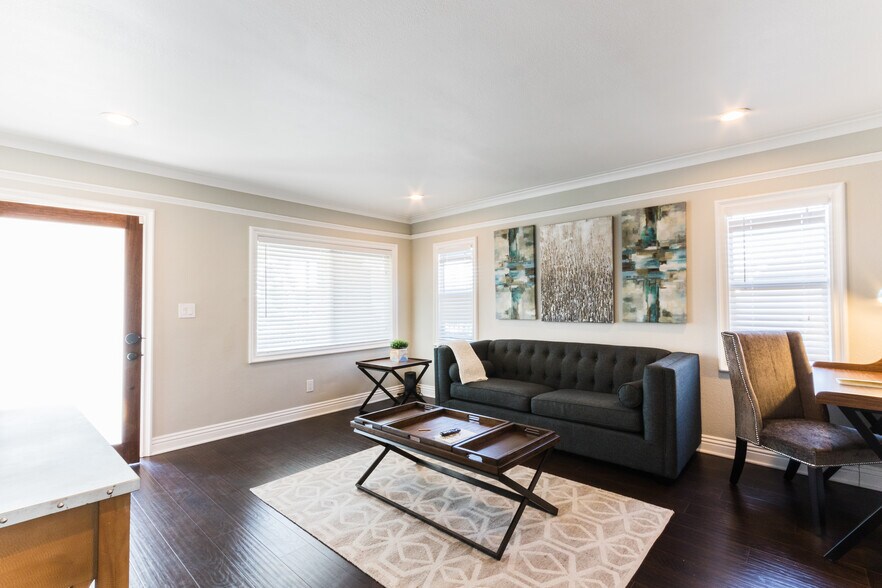 Building Photo - 5357 Virginia Ave