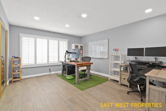Building Photo - 2409 Sommerset Dr