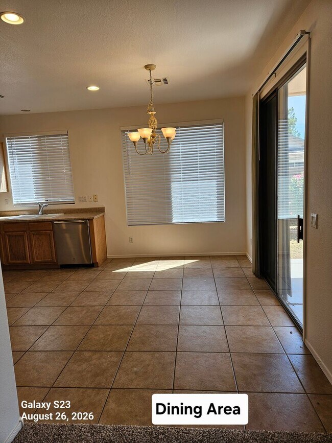 Building Photo - 1107 E San Tan Dr