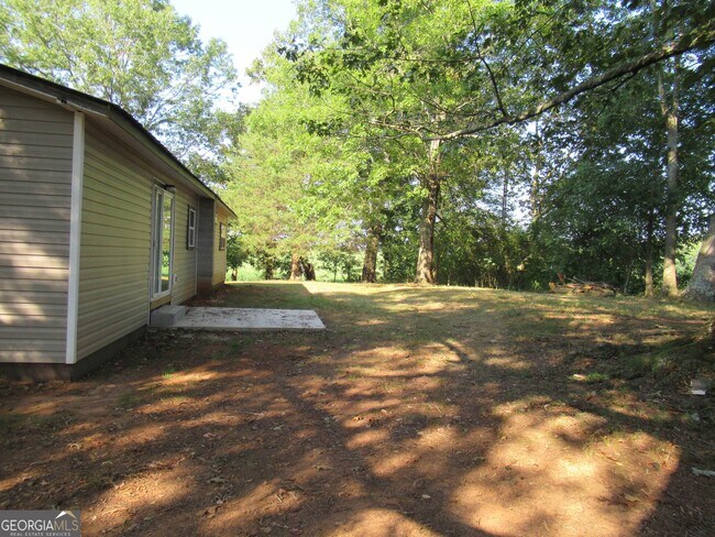 Building Photo - 1379 Sam Craven Rd