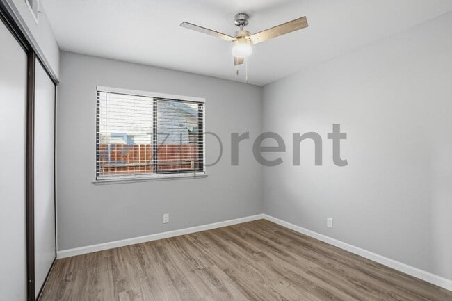 Building Photo - 44119 Kirkland Ave