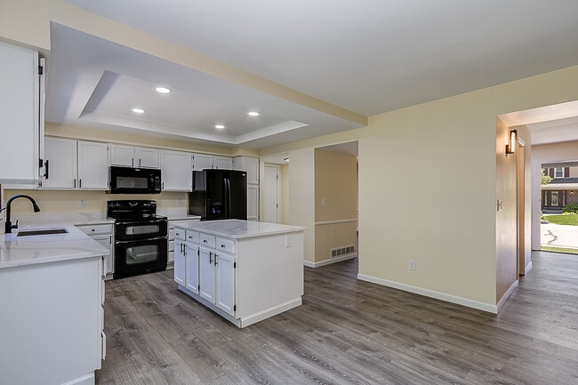 Building Photo - 1724 Westchester Ln