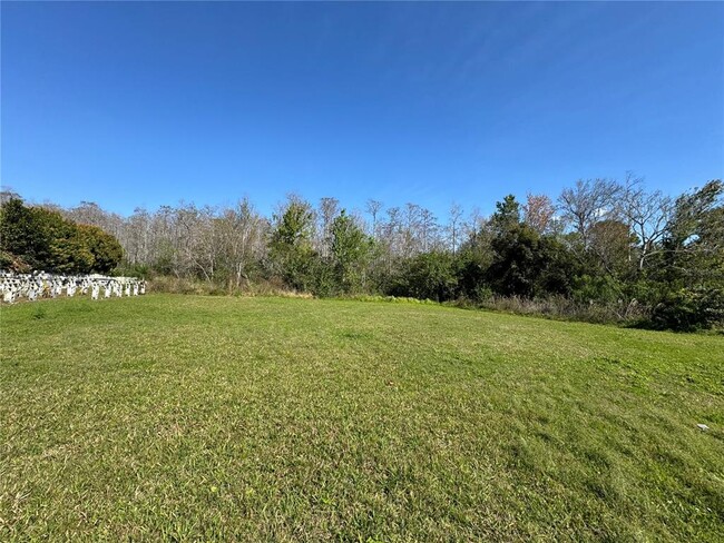 Building Photo - 10427 Flowers Ave