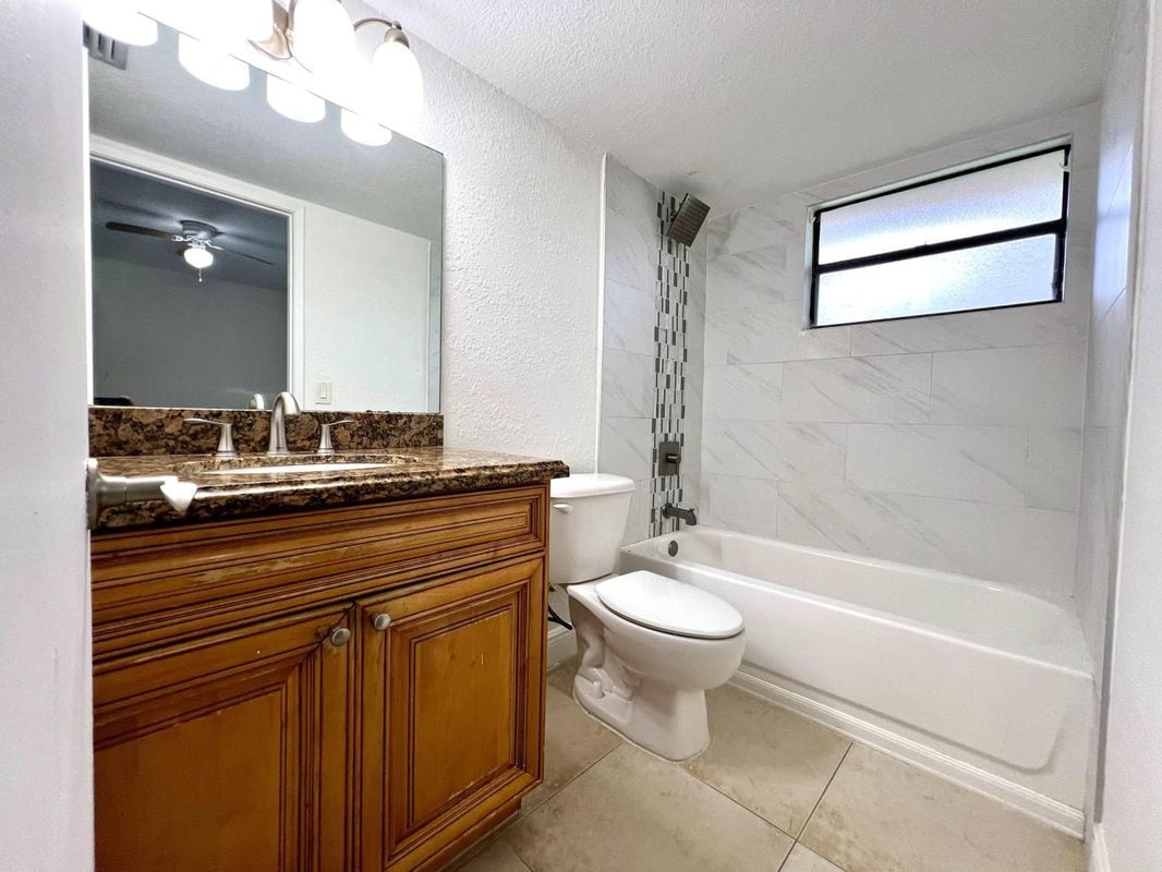 Building Photo - 1581 Balfour Point Dr