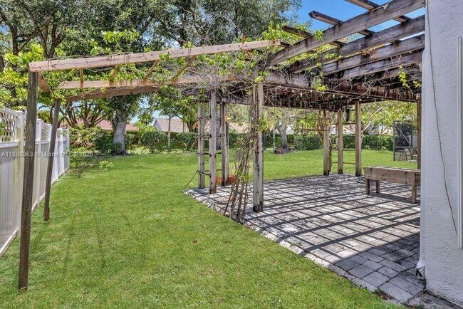 Building Photo - 10766 Crescendo Cir