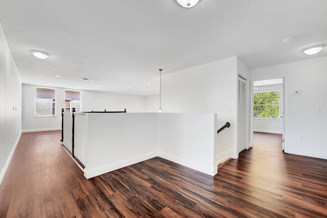 Building Photo - 1774 Annandale Cir