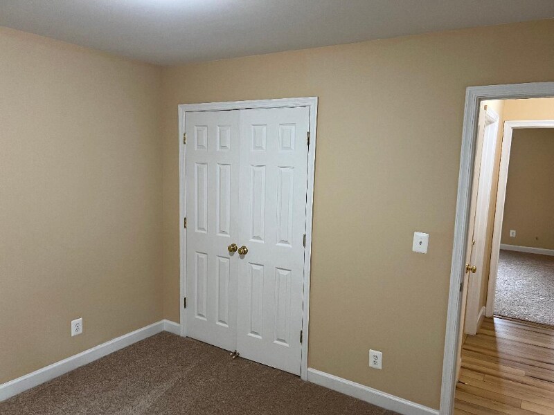 Building Photo - 32422 White Oak Dr