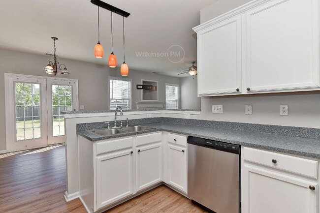 Building Photo - Beautiful 4-Bedroom Two Story Home with Fe...