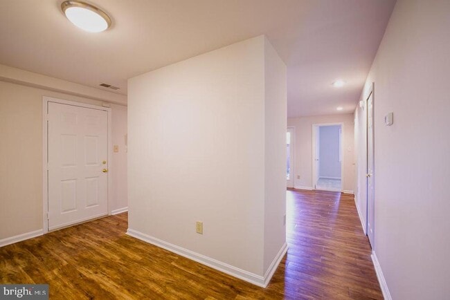 Building Photo - 1413 Oronoco St
