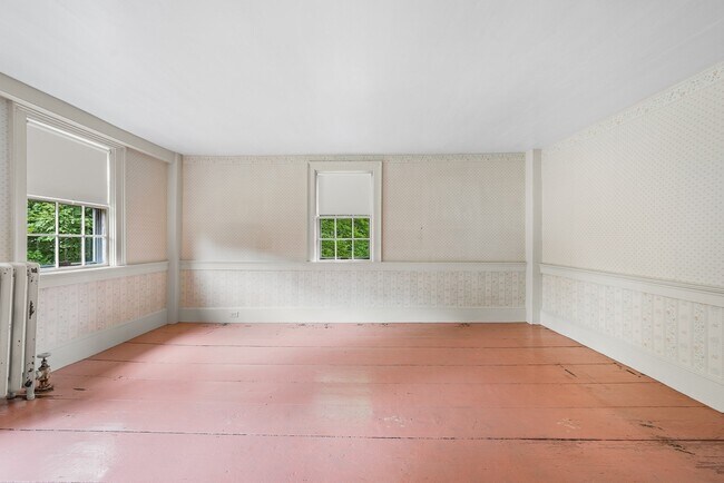 Building Photo - 230 Asbury St