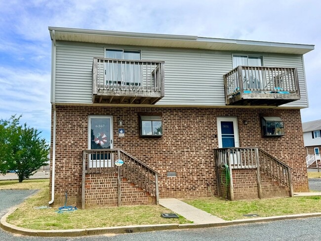 Building Photo - 6367 Teal Ln