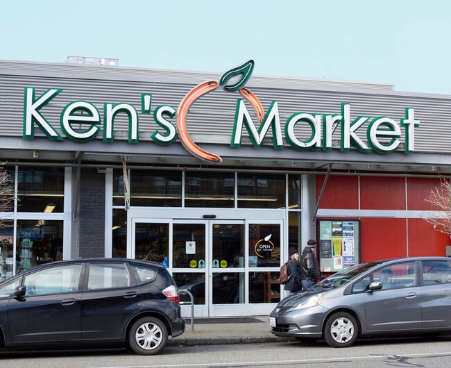 Building Photo - 711 N 68th St