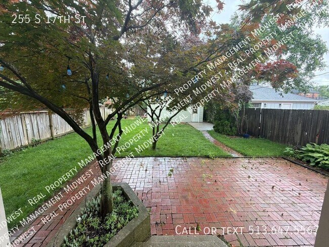 Building Photo - 255 S 17th St