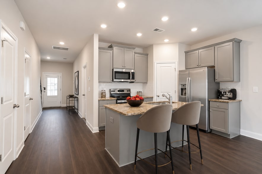 Interior Photo - Mintworth Commons