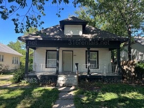 Building Photo - $1049 - 3 bedroom 1 bath - Single Family Home
