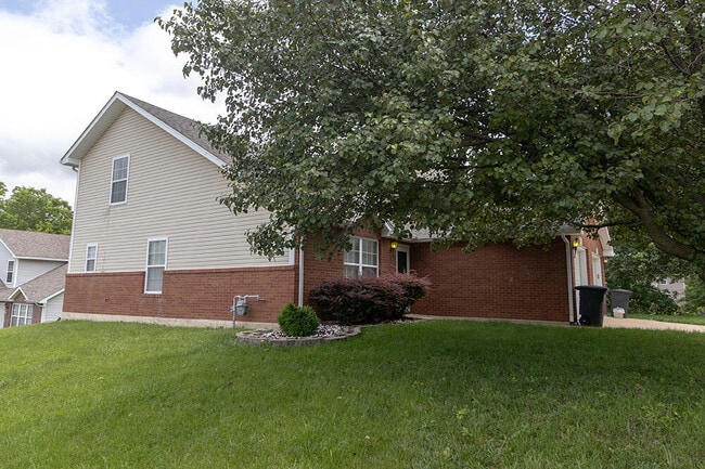 Building Photo - 5981 E Limoges Dr