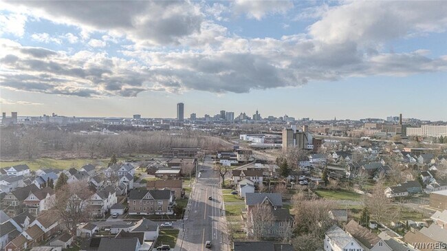 Building Photo - 901 South Park Ave